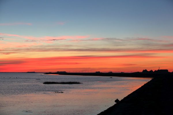 Licht und Farben: Sonnenaufgang Langeneß